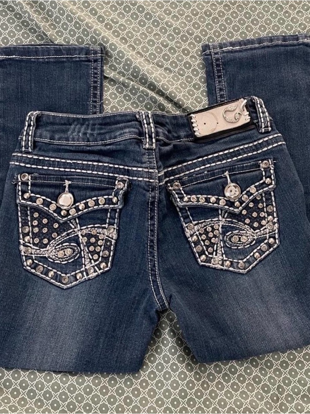 Embellished Dark Wash Women’s Jeans - Sparkle Pocket Detail